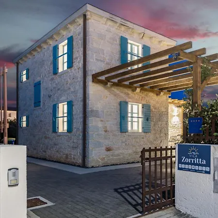 Stone Zorritta With A Pool And A Beautiful Garden Ližnjan