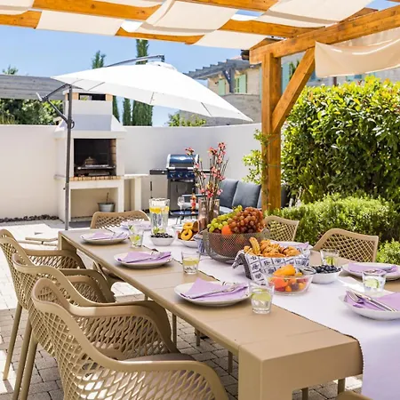 Stone Zorritta With A Pool And A Beautiful Garden *