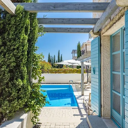 Villa Stone Zorritta With A Pool And A Beautiful Garden *